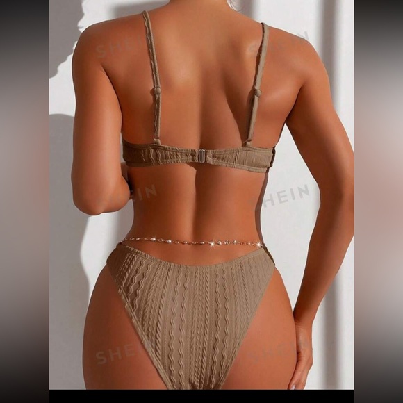 Bathing suit - Picture 2 of 2